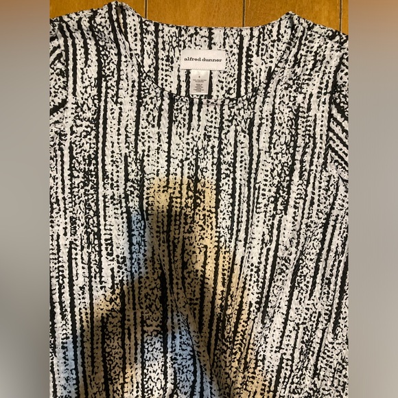 NWOT Ladies Size Small Alfred Dunner Blouse - Picture 12 of 13